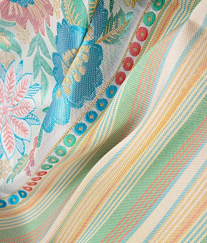 太阳花花型筒裙涤棉面料